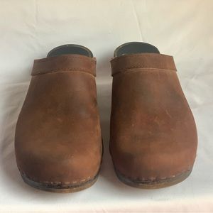Sven Leather Clogs